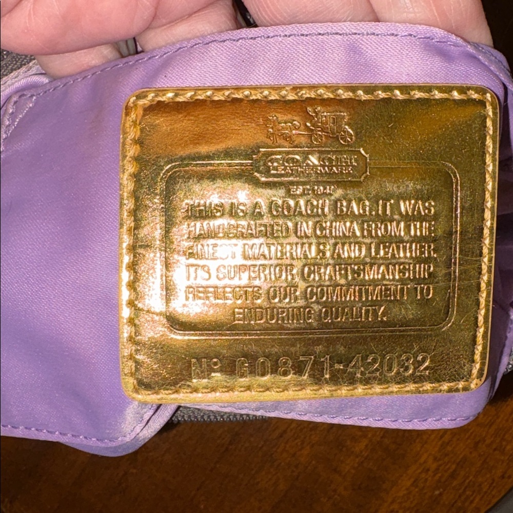 Coach Amanda wristlet vintage 42032 gray satin/gray leather trim/piping excellen - Picture 11 of 11
